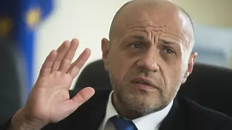 Дончев: Няма опасност от спиране на еврофондовете за България