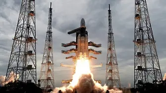Индия обяви трета мисия до Луната