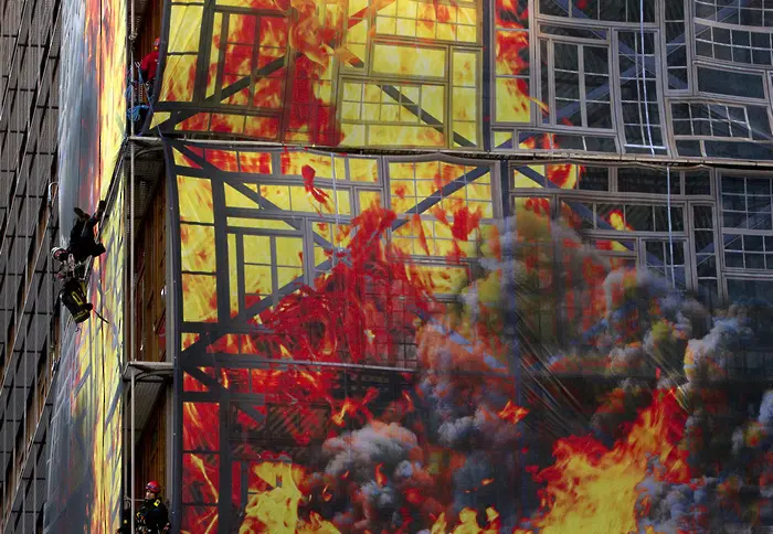 Евакуираха сградата на Европейския съвет заради фалшиви пламъци (СНИМКИ) 