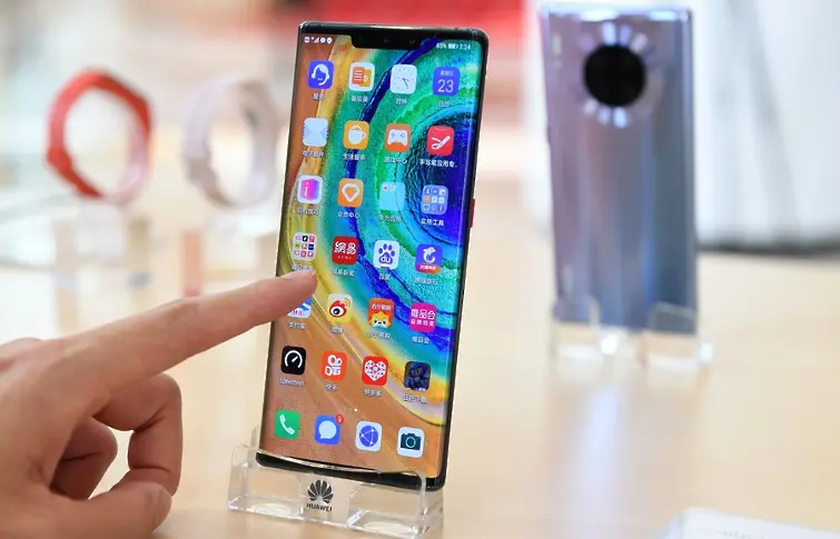 Huawei надмина Samsung и Apple по продажби на смартфони