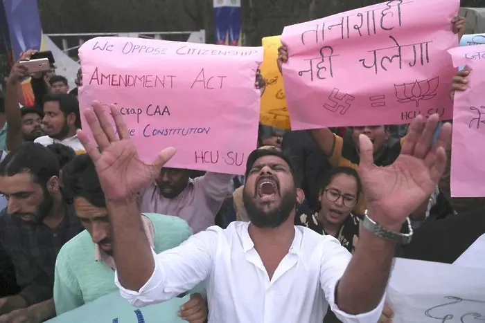 Ислямофобски закон за гражданство разпали религиозни протести в Индия (ВИДЕО)