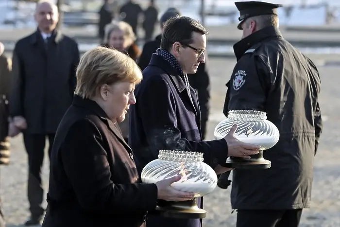 Меркел се поклони в Аушвиц