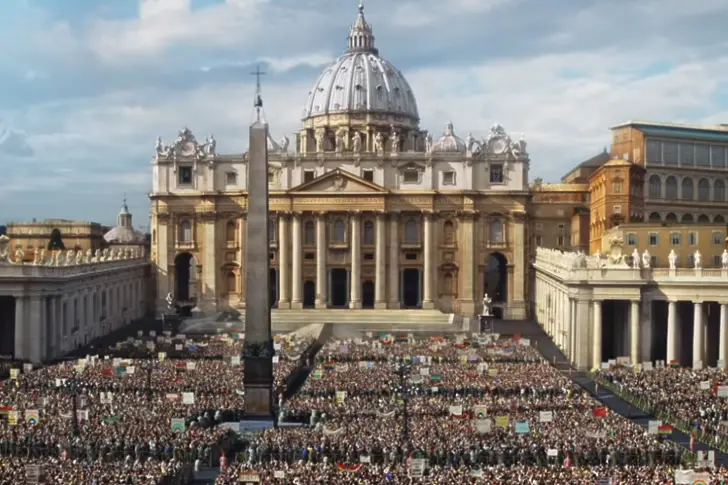 Двама глави на Ватикана в „Новият папа“ (ВИДЕО)