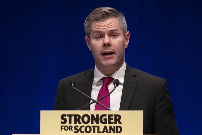 Шотландски министър подаде оставка след обвинения в тормоз над тийнейджър