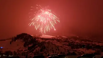 Най-големият фойерверк в света блесна в червено над Колорадо (ВИДЕО)
