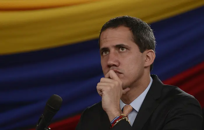 Евродепутати искат санкции срещу хора на Мадуро