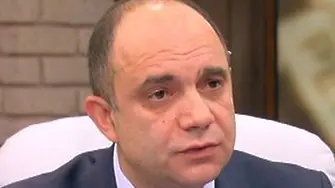 След прокуратурата КПКОНПИ пак удари адвоката на Цветан Василев