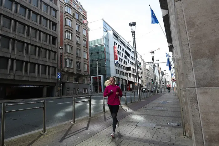 Белгия въвежда задължително носене на маски и на открити обществени места