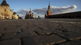 Русия забранява велосипеди и скутери на Червения площад