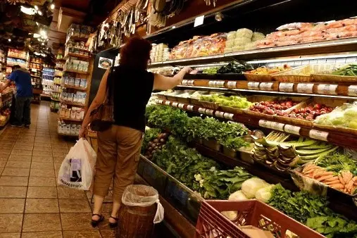 Танева: Положението по магазините се успокои, храна има