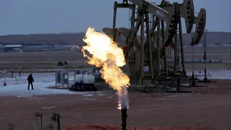 Петролът тръгна към нови рекорди през 2022 година