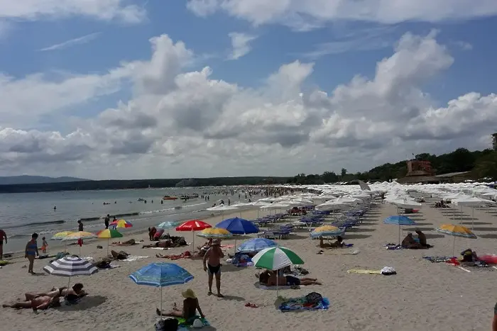 Стар познайник взе за месец втори плаж в Приморско