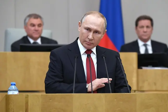 Одобрението за Путин е най-ниското от 20 години, сочи сондаж