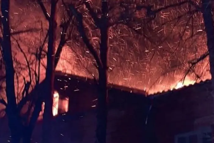 Изгоря покривът на старата митрополия във Велико Търново