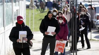 Новорегистрираните безработни минаха прага от 300 000 души