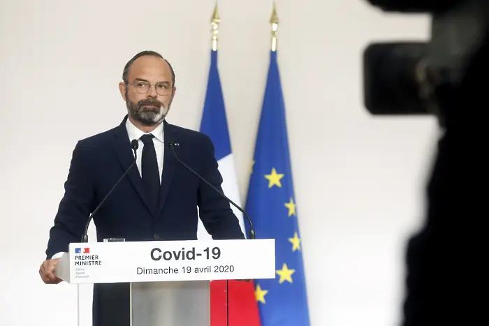 Нормалността няма да се върне скоро, предрича френският премиер