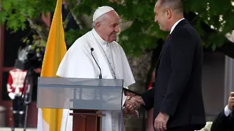Президентът Радев отлага традиционното посещение във Ватикана на 24 май