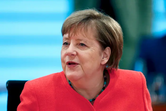 Пет години по-късно: Меркел защити миграционната си политика