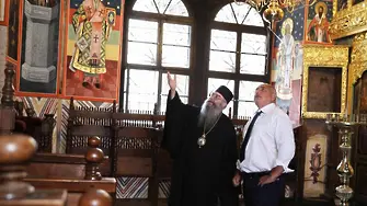 Борисов е пак без маска - в Рилския манастир