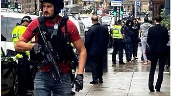 Нападател с нож уби двама души в Глазгоу (ВИДЕО)