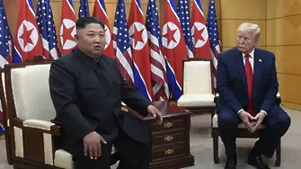 Тръмп предложил на Ким да го „метне“ от Ханой до Пхенян с Air Force One