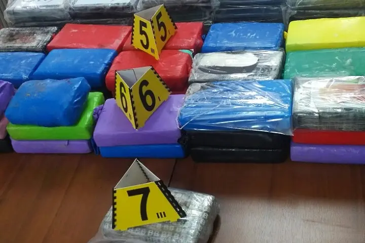 Млад дилър в Студентски град вози 40 кг кокаин