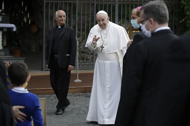 Папата произнесе молитва за край на пандемията