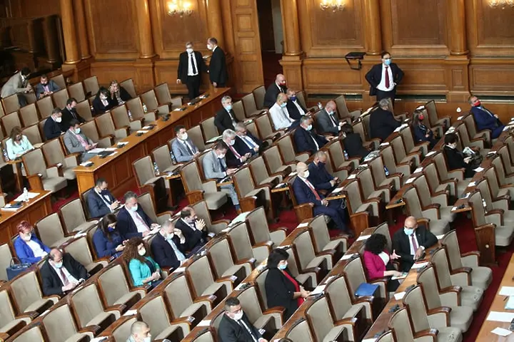 ГЕРБ предлага премахване на Великото народно събрание