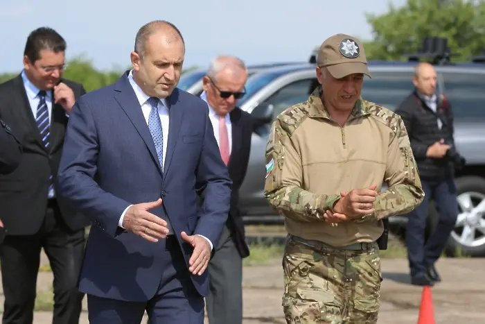 Президентът поиска експертиза на запис, в който се твърди, че е гласът на Борисов