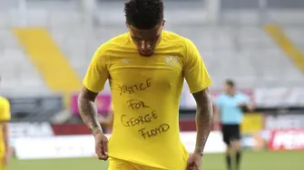 Играчи от Бундеслигата няма да бъдат наказвани за послания в памет на Джордж Флойд