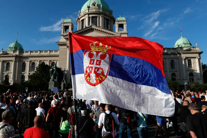 Сърбия гласува на парламентарни и местни избори 