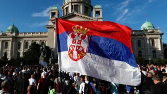 Сърбия гласува на парламентарни и местни избори 