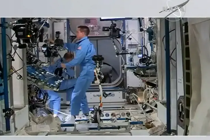Космонавтите на SpaceX влязоха в Международната космическа станция