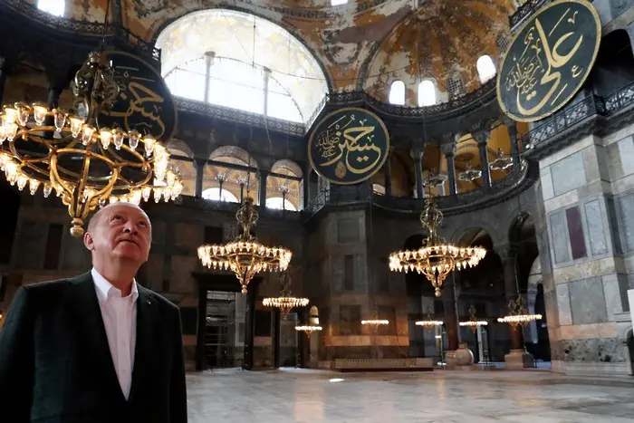 Светият синод: Храмът „Света София” в Истанбул да остане музей