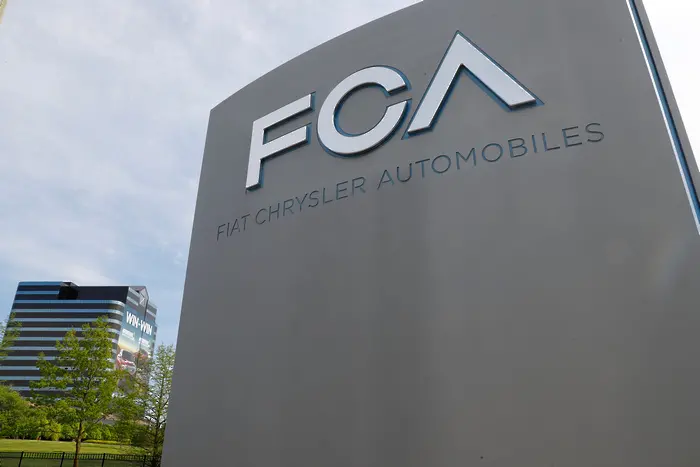 Прокурори претърсват офиси на Fiat-Chrysler и Iveco
