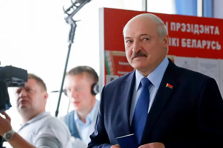 Избори в Беларус днес: Лукашенко за пръв път в сериозна борба