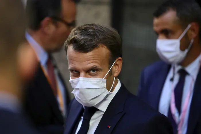 Медии: Макрон планира да затвори Франция за месец
