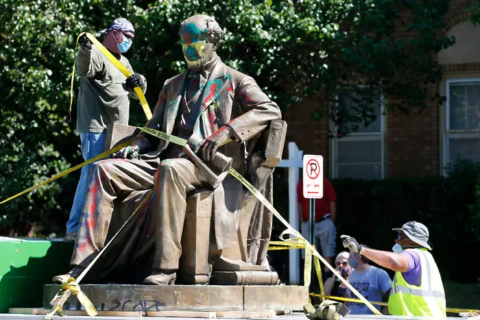 Ричмънд премахна още един южняшки паметник