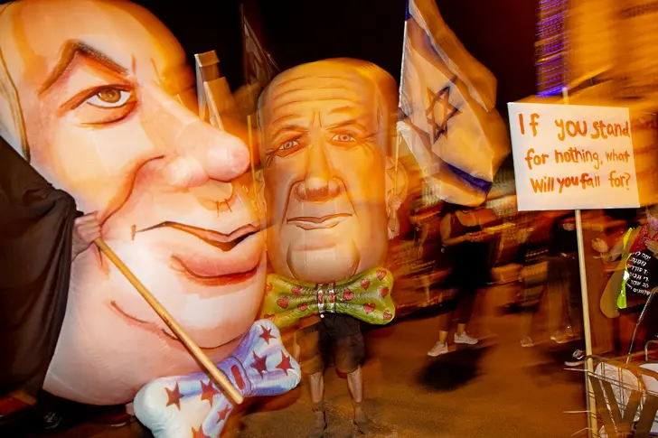 Хиляди протестираха пред резиденцията на Нетаняху