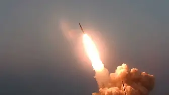 Иран се похвали със свои балистични и крилати ракети
