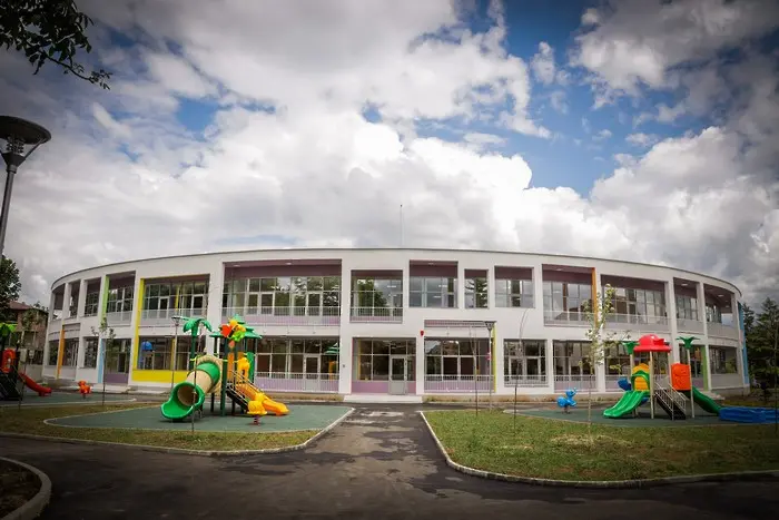 София отваря детски градини за децата на медиците в COVID отделенията