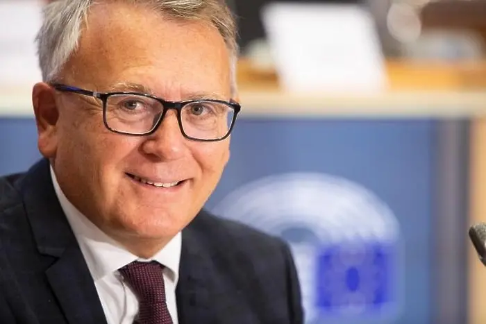 Брюксел представи директива за минимална работна заплата в ЕС