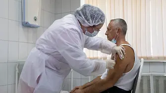 Украйна официално забрани регистрирането на руската ваксина „Спутник V“