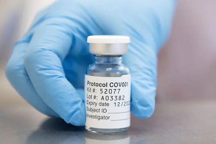 Великобритания одобри ваксината на AstraZeneca. Повратна точка в борбата с COVID-19