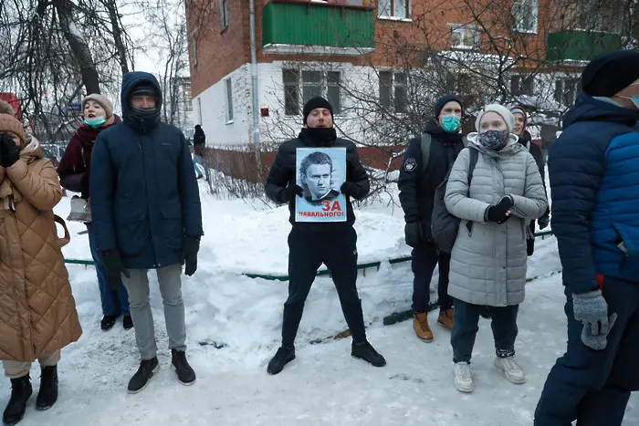 Навални остава за месец в ареста. Зове за улични протести (ВИДЕО)