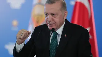 Ердоган вдига минималната заплата в Турция с 30%