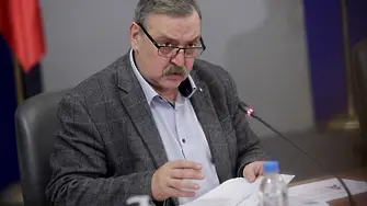 Здравният министър пенсионира проф. Кантарджиев