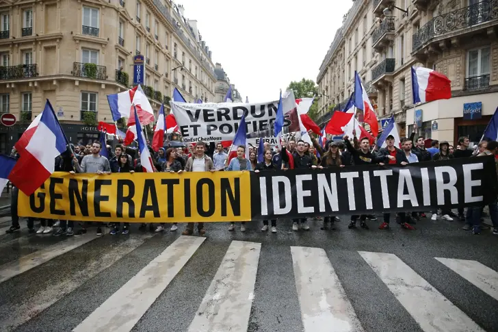 Франция забранява крайнодясна партия