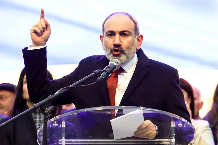 Арменският премиер предложи предсрочни избори