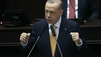 Турската централна банка срина лирата до рекордно ниско ниво